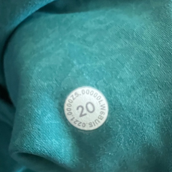 Lululemon Invigorate High-Rise Crop - Picture 5 of 8